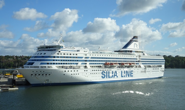 Staff of the Swedish-flagged SILJA SYMPHONY (pictured) and GALAXY have been notified about a possible redundancy. © Philippe Holthof Staff of the Swedish-flagged SILJA SYMPHONY (pictured) and GALAXY have been notified about a possible redundancy. © Philippe Holthof