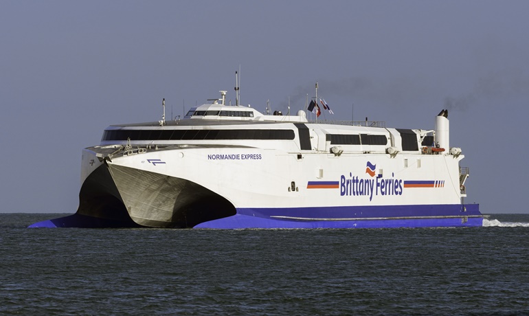 NORMANDIE EXPRESS will be renamed CONDOR VOYAGER for Condor Ferries service. © Maritime Photographic NORMANDIE EXPRESS will be renamed CONDOR VOYAGER for Condor Ferries service. © Maritime Photographic