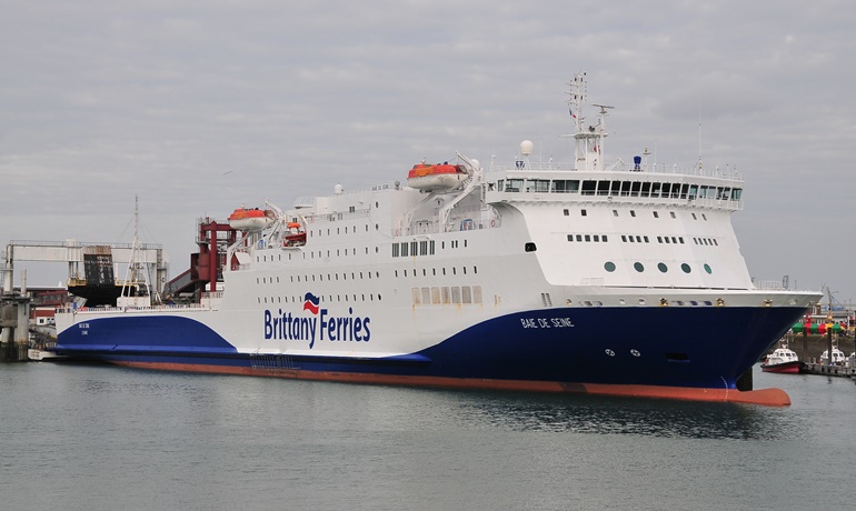 BAIE DE SEINE didn't obtain the new Brittany Ferries logo due to the pending end of her charter from DFDS. © Marc Ottini
