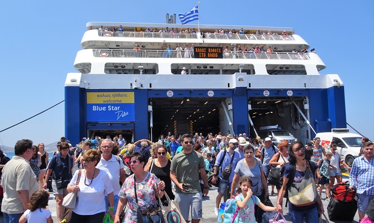 Greece’s coastal shipping sector is expected to exceed 18 million passengers in 2018 © Philippe Holthof