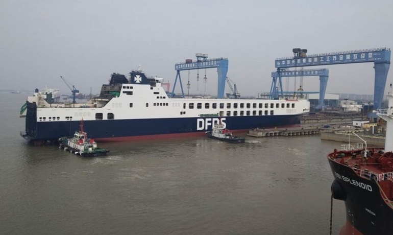 Jingling's yard number JLZ9160410 (410 in short) was recently floated out © DFDS Jingling's yard number JLZ9160410 (410 in short) was recently floated out © DFDS