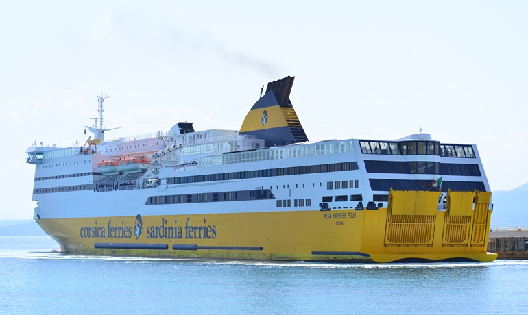 MEGA EXPRESS FOUR is on her way to Dublin to take up a short-term charter with Irish Ferries. © Marc Ottini MEGA EXPRESS FOUR is on her way to Dublin to take up a short-term charter with Irish Ferries. © Marc Ottini