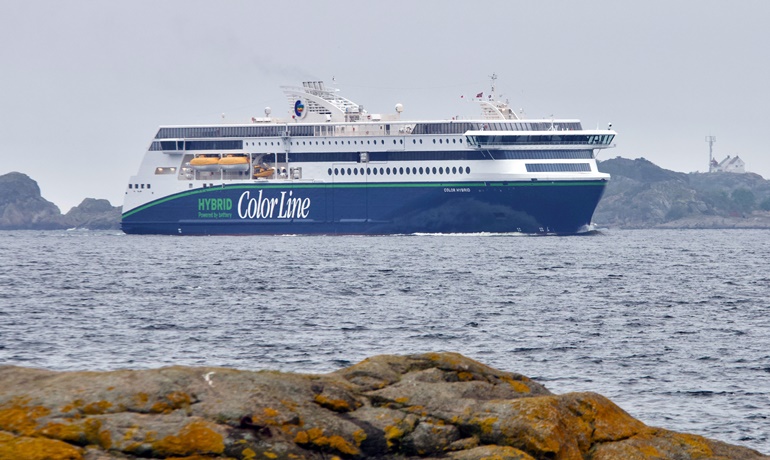 Although it will operate from Sandefjord, COLOR HYBRID also performed berthing trials in Larvik © Color Line