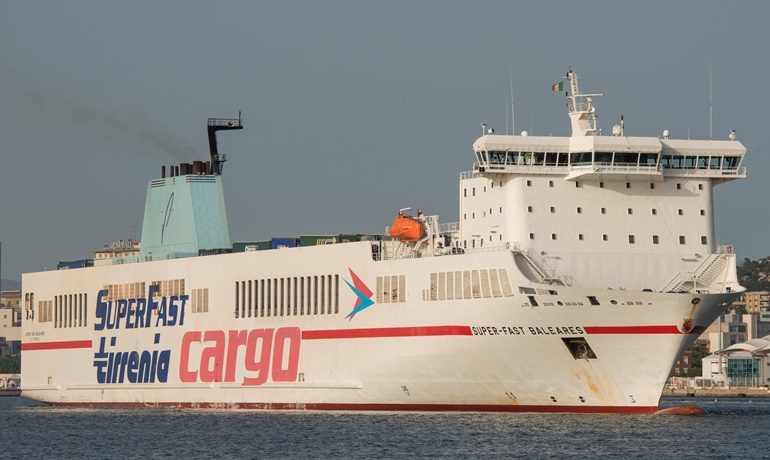 SUPER-FAST BALEARES is replacing EUROCARGO TRIESTE © Frank Lose