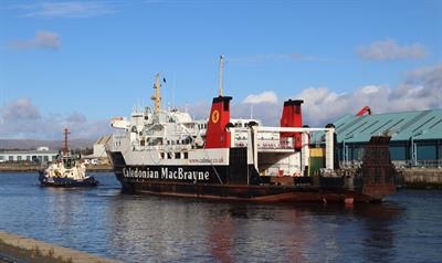 HEBRIDEAN ISLES being towed from King George V dock by harbour tug HEBRIDEAN ISLES being towed from King George V dock by harbour tug