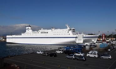 The new KITAKAMI has a reduced passenger capacity but a higher freight intake © Yoshiho Ikeda The new KITAKAMI has a reduced passenger capacity but a higher freight intake © Yoshiho Ikeda
