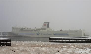 On 2 March, HAMAYU arrived for the first time in a snow-covered Otaru. © Tsuyoshi Ishiyama
