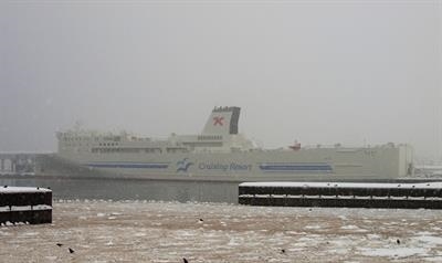 On 2 March, HAMAYU arrived for the first time in a snow-covered Otaru. © Tsuyoshi Ishiyama