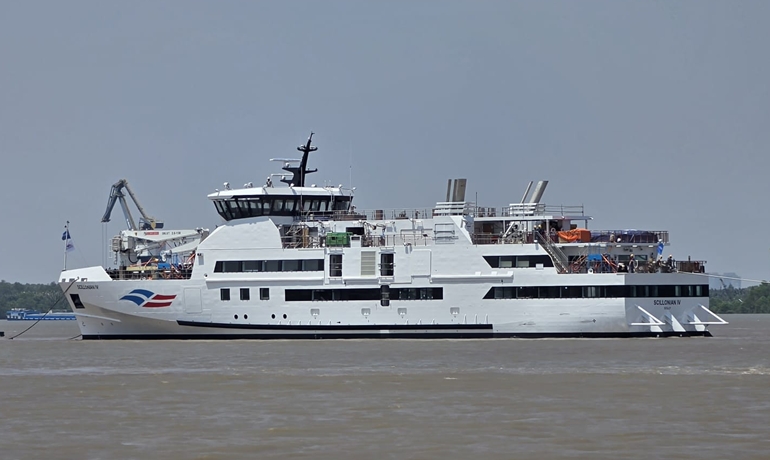 SCILLONIAN IV takes to the water for the first time