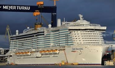 During COSTA SMERALDA's inaugural cruise, passengers will celebrate Christmas © Jukka Huotari During COSTA SMERALDA's inaugural cruise, passengers will celebrate Christmas © Jukka Huotari