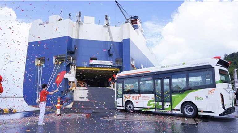NYKs premier call in Chan May Port © NYK