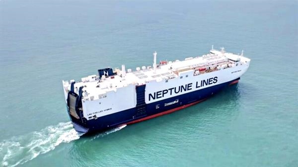 NEPTUNE PIREAS, first in class