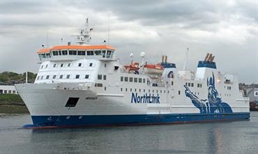 HROSSEY and sister ship HJALTLAND operate the daily Aberdeen-Orkney/Shetland routes. © Frank Lose