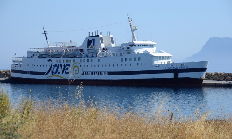 A view never to be repeated - VITSENTZOS KORNAROS seen alongside in Kissamos, Western Crete. © Philippe Holthof