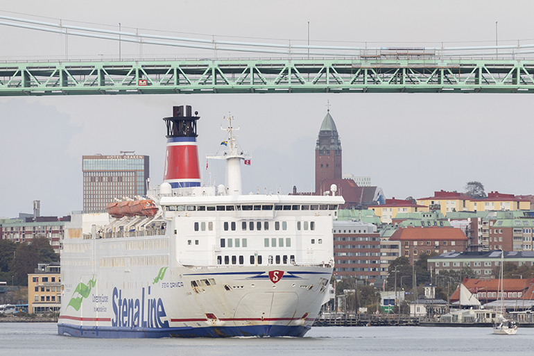 STENA DANICA departs Gothenburg bound for Frederikshavn in Denmark. © Søren Lund Hviid STENA DANICA departs Gothenburg bound for Frederikshavn in Denmark. © Søren Lund Hviid