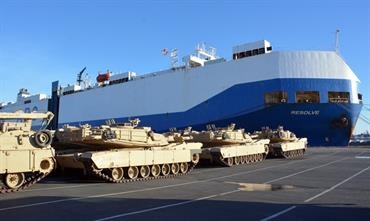 RESOLVE loading tanks © Frank Behling RESOLVE loading tanks © Frank Behling