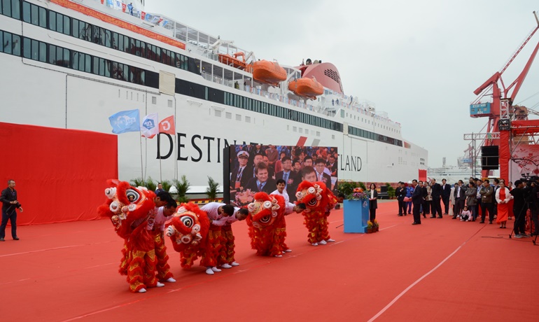 Lion dance © Philippe Holthof Lion dance © Philippe Holthof