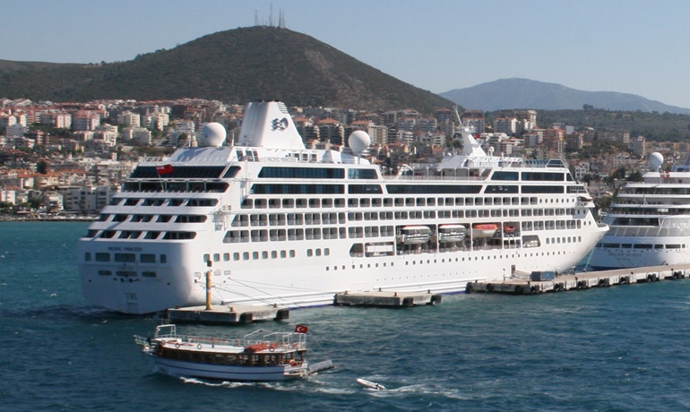 PACIFIC PRINCESS is leaving the Princess Cruises fleet. © Kai Ortel