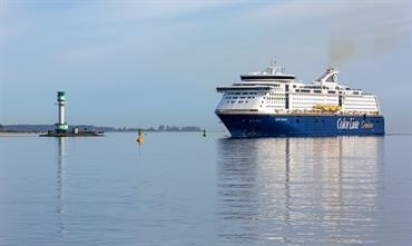 A regular morning sight at Kieler Förde is to return when Color Line re-starts (initially non-landing) cruises from Oslo. © Marko Stampehl