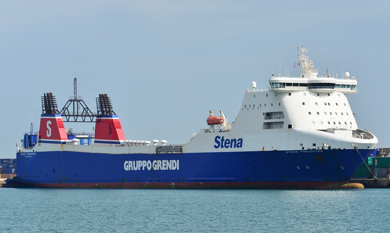 STENA FREIGHTER will be converted into a rocket landing pad © Marc Ottini