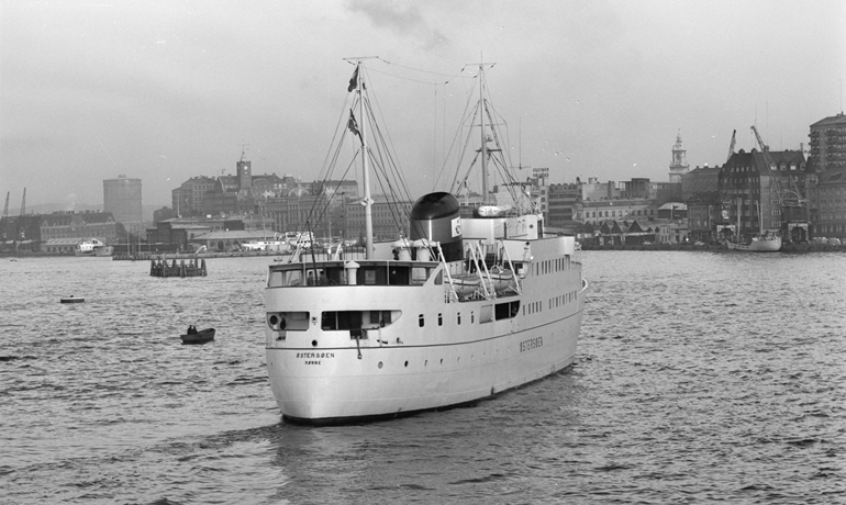 1954-built ØSTERSØEN was Stena's first ferry. It had a capacity for 700 passengers and 50 cars.