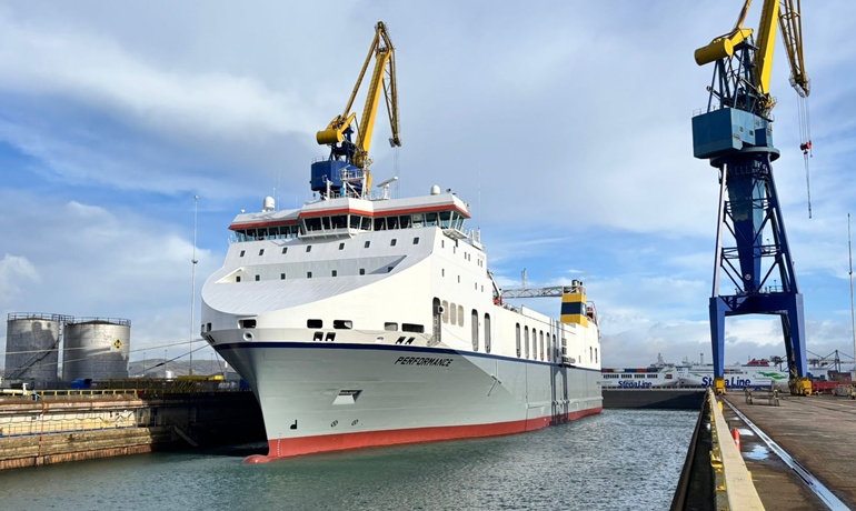 PERFORMANCE PERFORMANCE