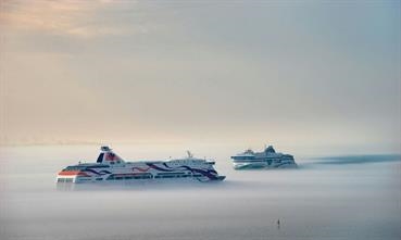 BALTIC QUEEN and MEGASTAR © Dmitry Sumin