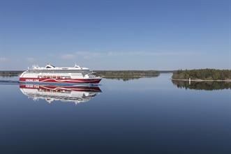 VIKING GRACE in the Stockholm Archipelago © Søren Lund Hviid