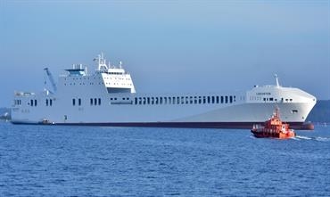 LEEVSTEN will replace PAQIZE which has meanwhile terminated her one-year charter to CTN. © Frank Behling LEEVSTEN will replace PAQIZE which has meanwhile terminated her one-year charter to CTN. © Frank Behling