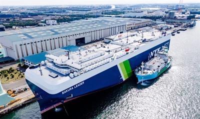 Last year, Shin Kurushima Toyohashi already built the 7,000-CEU SAKURA LEADER, the prototype LNG-powered PCTC. © NYK Line