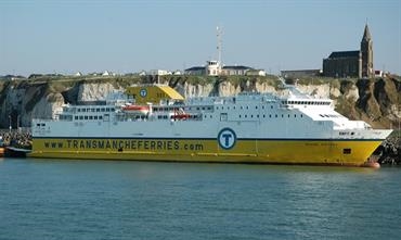 SEVEN SISTERS joins COTE D'ALBATRE on the Dieppe-Newhaven route between 1 May and 30 September © Philippe Holthof 