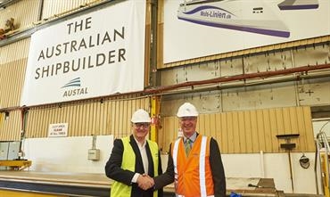 David Singleton from Austal and Frantz Palludan, Molslinjen, officially started the production © Austal/EHRENBERG Kommunikation David Singleton from Austal and Frantz Palludan, Molslinjen, officially started the production © Austal/EHRENBERG Kommunikation