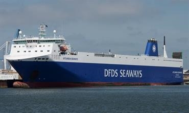 JUTLANDIA SEAWAYS alongside DFDS' Esbjerg terminal © Frank Lose JUTLANDIA SEAWAYS alongside DFDS' Esbjerg terminal © Frank Lose