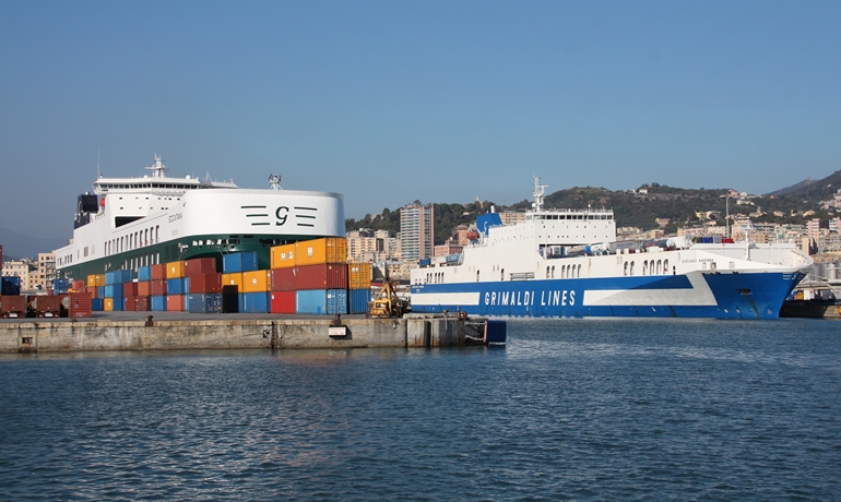 ECO CATANIA and EUROCARGO RAVENNA © Kai Ortel ECO CATANIA and EUROCARGO RAVENNA © Kai Ortel