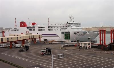 Silver Ferry took up service on 25 April © Tsuyoshi Ishiyama