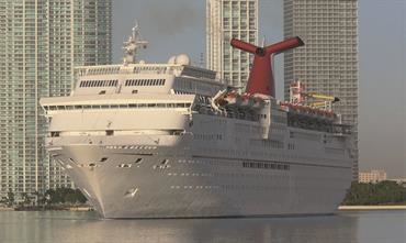 CARNIVAL IMAGINATION is the third Fantasy Class Fun Ship to be beached. © Shippax archive CARNIVAL IMAGINATION is the third Fantasy Class Fun Ship to be beached. © Shippax archive