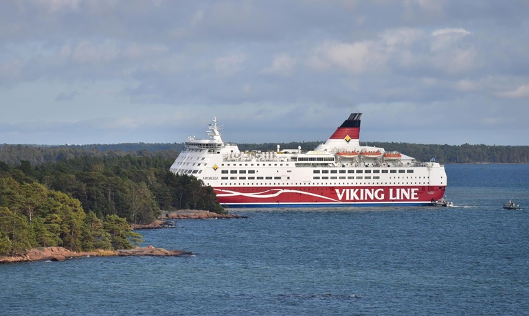 Viking Line s AMORELLA Aground Off land Viking Line s AMORELLA viking-line-s-amorella-aground-off-land-viking-line-s-amorella