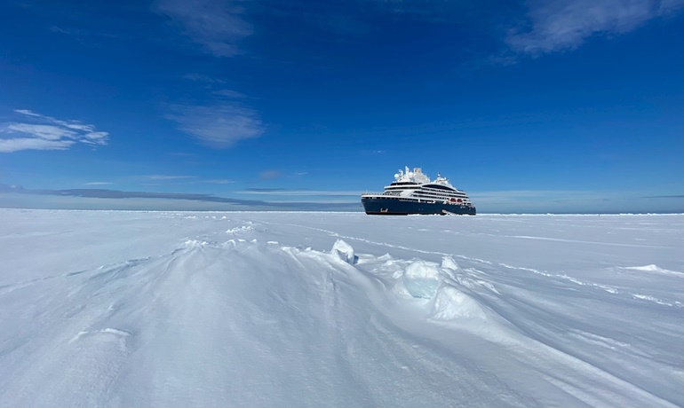 The polar explorer LE COMMANDANT CHARCOT on its way through the ice © PONANT-Nicolas Dubreuil