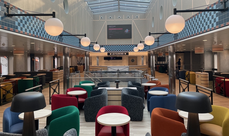 Les Planches the ship s bar on deck 8 with influences from Normandie © CMJS Shipyard Les Planches the ship s bar on deck 8 with influences from Normandie © CMJS Shipyard