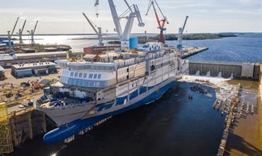 AURORA BOTNIA touching the water for the first time on 11 September. © RMC