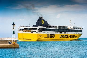 Cold ironing for FIOR DI LEVANTE in the port of Killini © George Giannakis