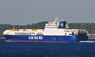 UN TRIESTE is one of twelve ships in the DFDS/U.N. Ro-Ro fleet to be equipped with scrubbers during 2019 © Marc Ottini UN TRIESTE is one of twelve ships in the DFDS/U.N. Ro-Ro fleet to be equipped with scrubbers during 2019 © Marc Ottini