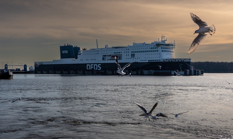 AURA SEAWAYS © George Giannakis AURA SEAWAYS © George Giannakis