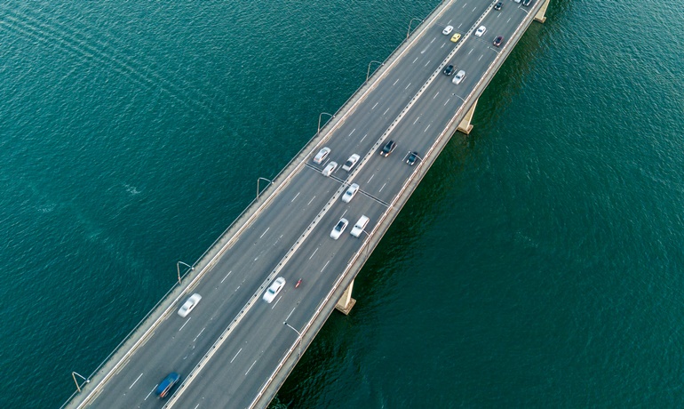 © Leah-Anne Thompson