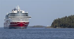 The 2021-built dual-fuel LNG-electric cruise ferry VIKING GLORY. © Søren Lund Hviid The 2021-built dual-fuel LNG-electric cruise ferry VIKING GLORY. © Søren Lund Hviid