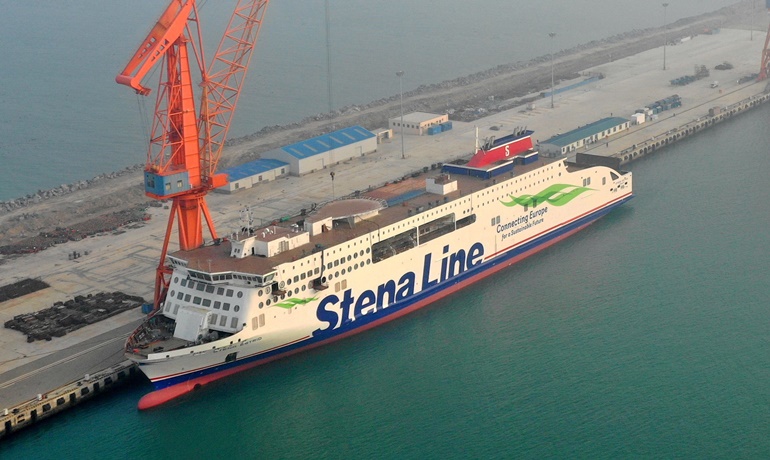 STENA ESTRID alongside the outfitting quay of the AVIC Weihai Shipyard © AVIC Ship