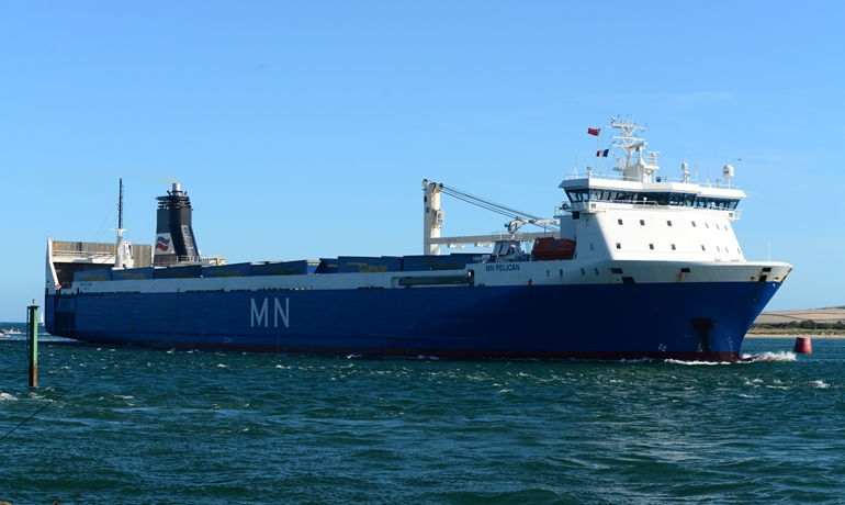 MN PELICAN © Shippax