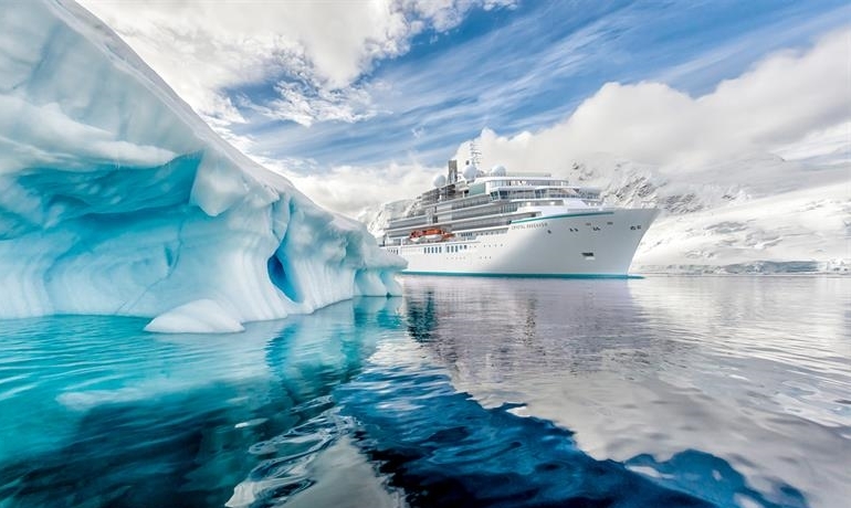 CRYSTAL ENDEAVOR © Crystal Cruises CRYSTAL ENDEAVOR © Crystal Cruises