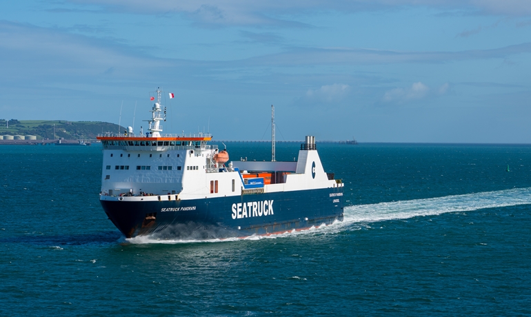 SEATRUCK PANORAMA © George Giannakis SEATRUCK PANORAMA © George Giannakis