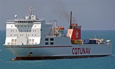 ULYSSE hit container ship CSL VIRGINIA hard in the starboard side © Shippax archive ULYSSE hit container ship CSL VIRGINIA hard in the starboard side © Shippax archive